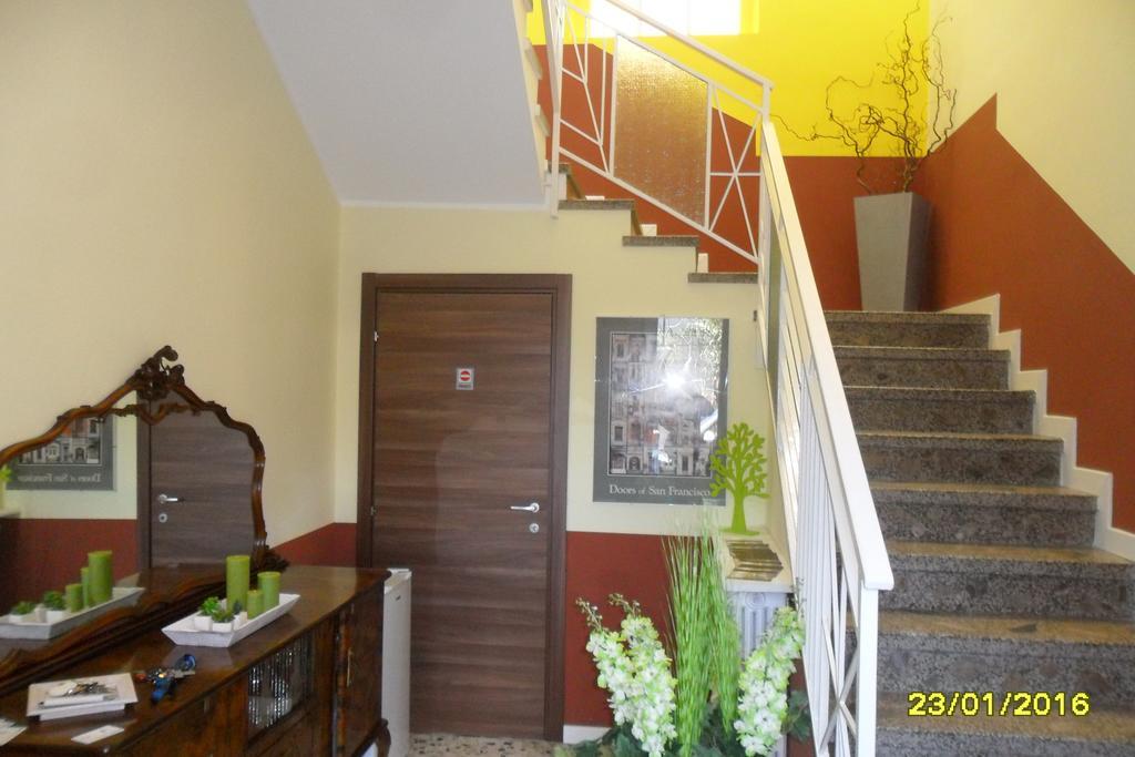 Location Lory Hotel Busto Arsizio Eksteriør billede