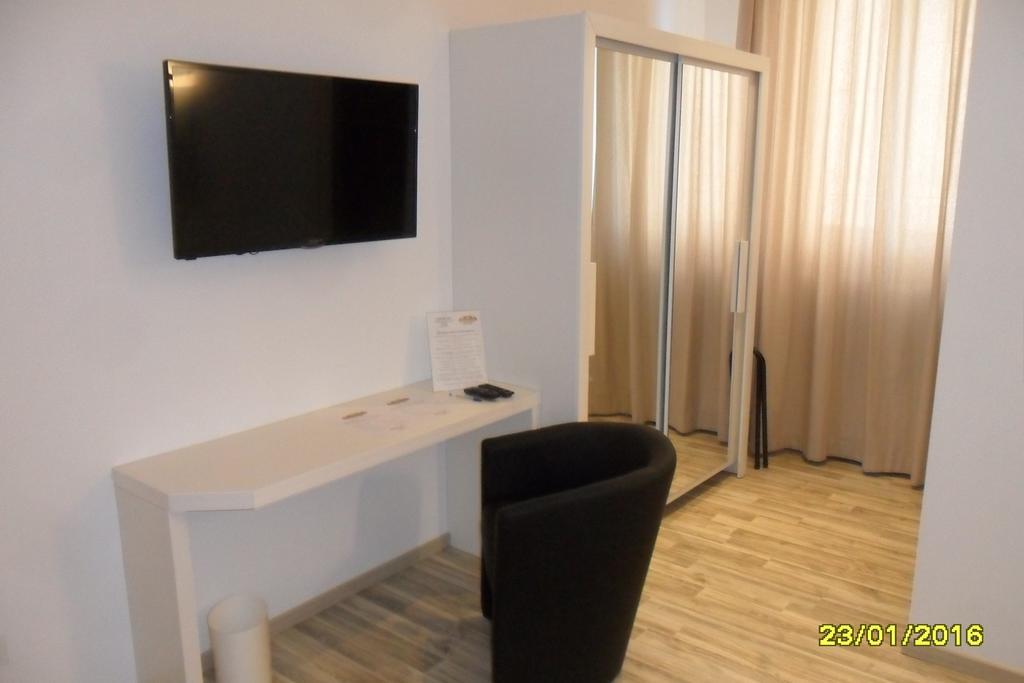 Location Lory Hotel Busto Arsizio Eksteriør billede