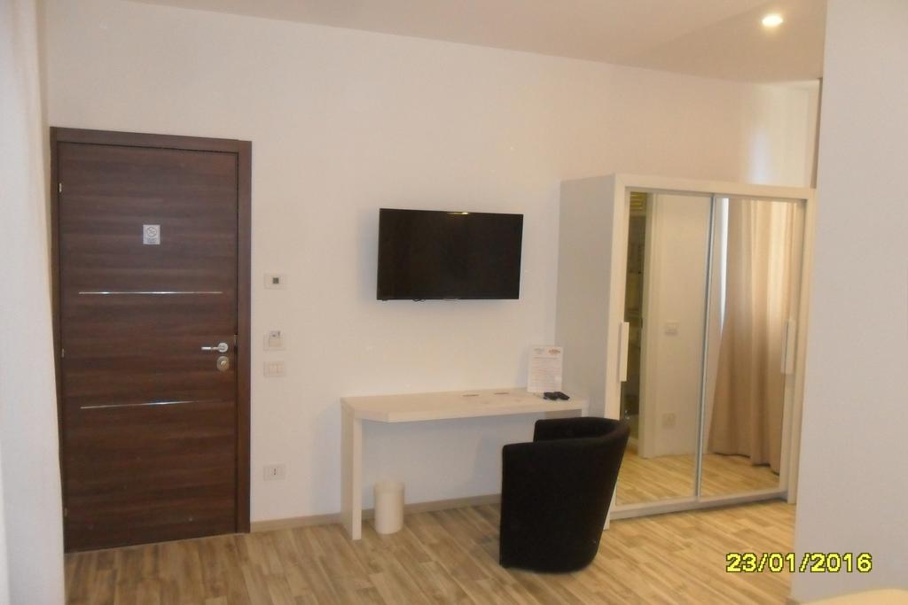 Location Lory Hotel Busto Arsizio Eksteriør billede